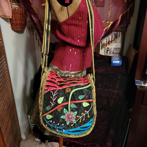 🦋 COLORFULL HIPPIE CROSSBODY BAG - Picture 2 of 12